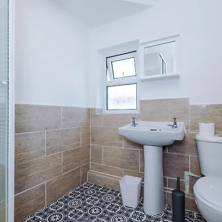 Large 5br House - With Spacious Parking - Close To Station 別荘 スキプトン